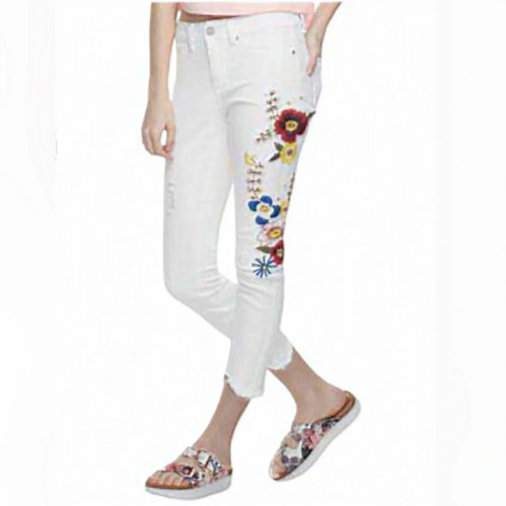 Indigo Rein Women White ankle Jeans size 5/26 Embroidered Flower raw distressed